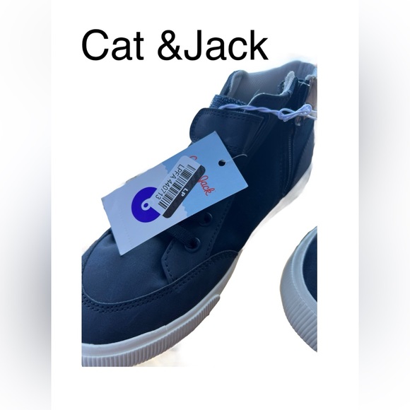 NWT - Cat & Jack High Top Tennis Shoes size 6 with side zippers. KIDS - Picture 3 of 12